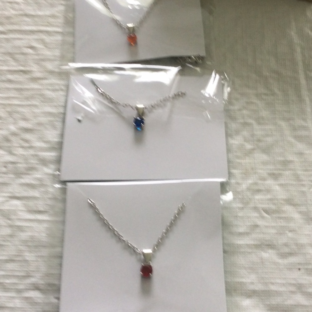 Woman’s Effy Necklace lot of 3 sliver tone chains 18” 3 color stones #45